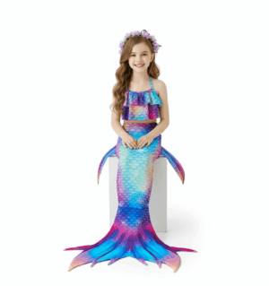 Niña usando traje de sirena multicolor ideal para piscina, playa o disfraz